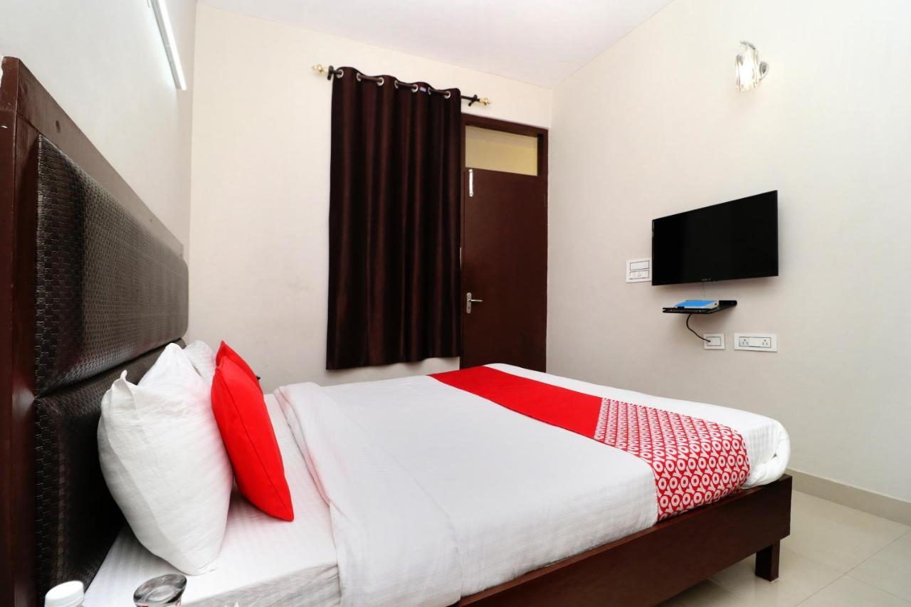OYO 14832 Hotel Rooftop Panchkula Exterior foto