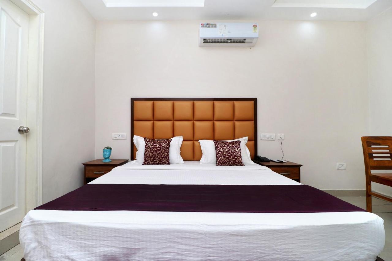 OYO 14832 Hotel Rooftop Panchkula Exterior foto
